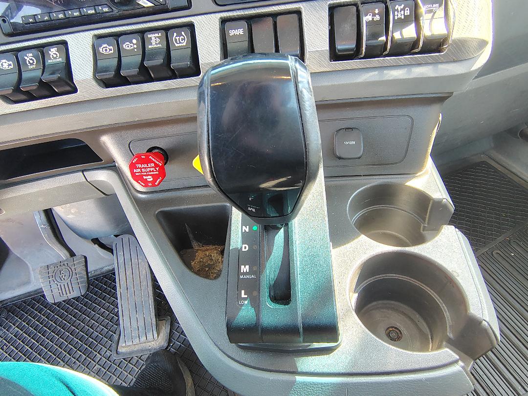 2018 KENWORTH T680 - Image 38